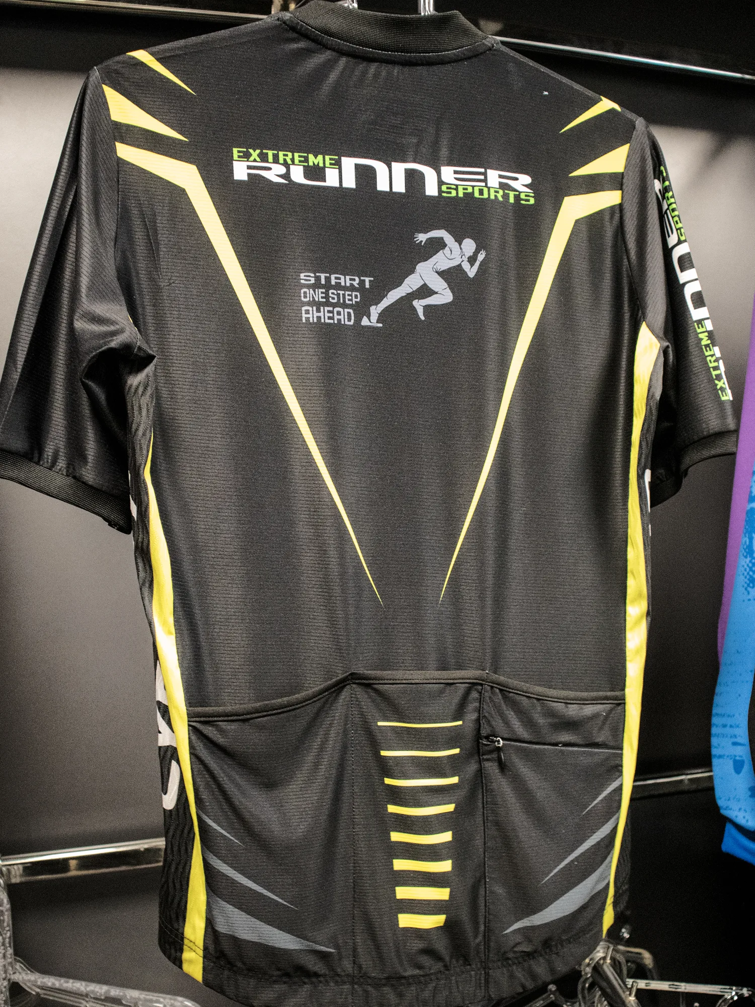 Cycling produced under a private label — view 4