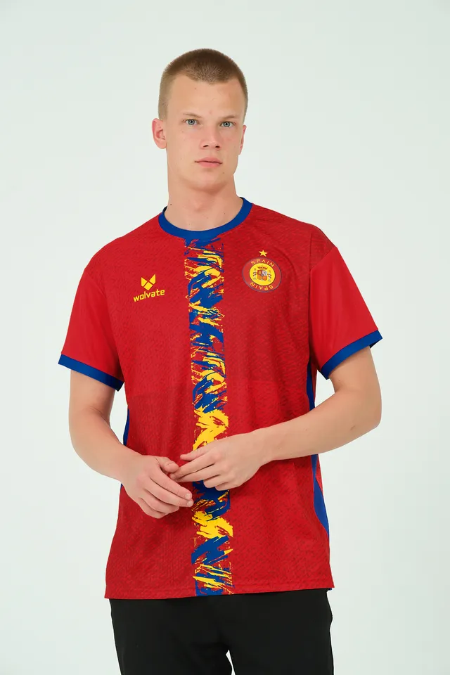 Custom sportswear kit worn by a model, manufactured under a private label — 11