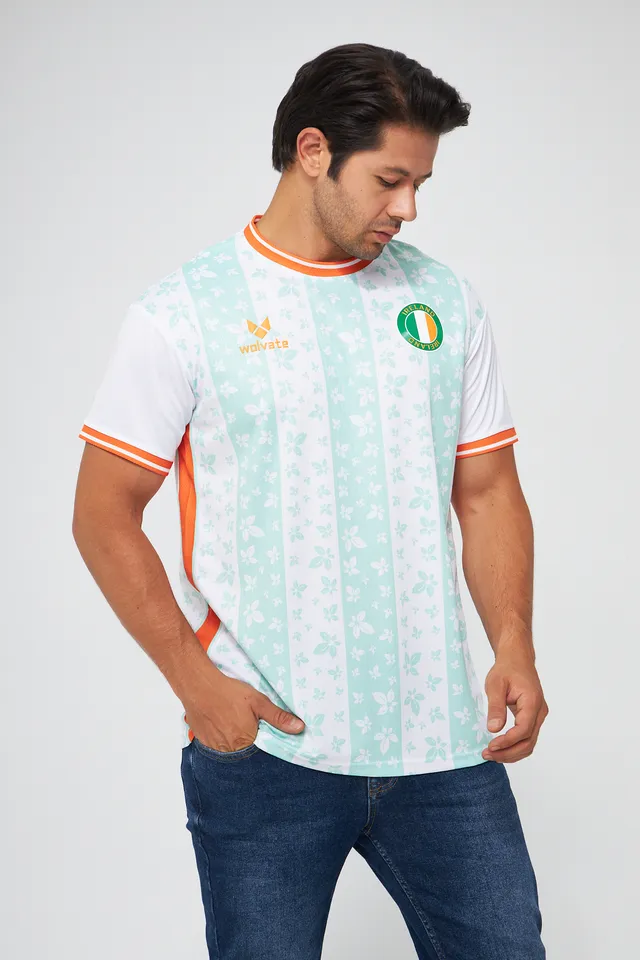 Custom sportswear kit worn by a model, manufactured under a private label — 3